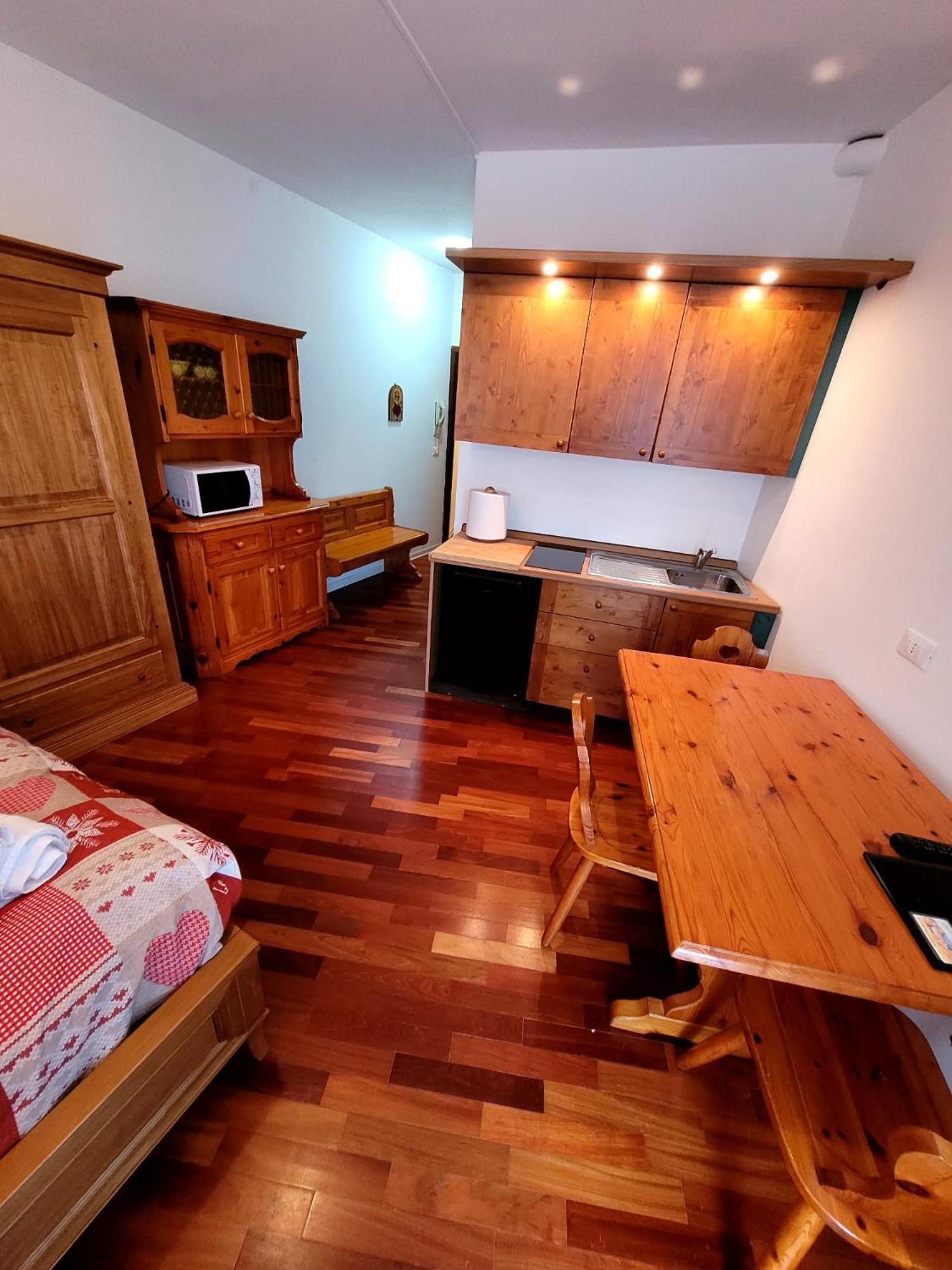 Bel Fiore Monolocale Cesuna Luaran gambar